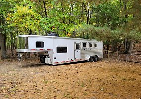 2017 Exiss Horse Trailer in Pentwater, Michigan