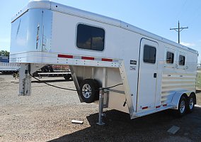 2 Horse Slant, GN 2023 Featherlite Horse Trailer in Fort Collins, Colorado
