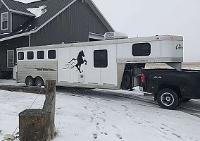 4 Horse With Living Quarters 2004 Cherokee Horse Trailer in Kenilworth, ON