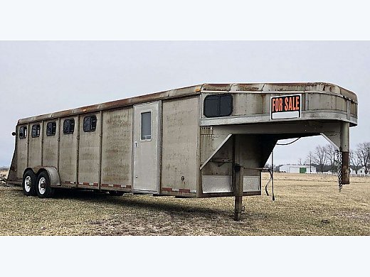 1995 Lazy a - 5 Horse Trailer