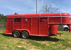 20 Ft GN Stock 4-5h New Tires New Paint Pulls Straight and Great 0 Other Horse Trailer in Preston, Mississippi