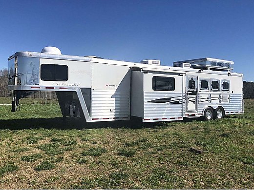 Sold 2005 Bloomer 4hlq