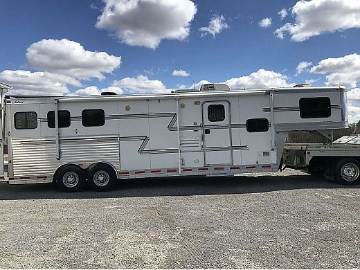 2009 Adams Living Quarters 3h Trailer With Slide Out