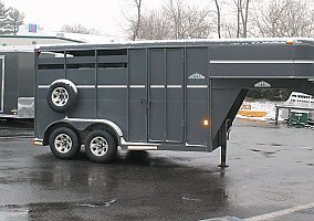 Used Moritz 2-Horse GN 1999 Other Horse Trailer in Gordonville, Pennsylvania