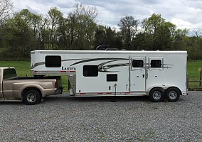 Horse Trailer/ Living Quarters 2016 Lakota Horse Trailer in Castalian Springs, Tennessee