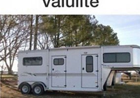 2000 Valuelite Sundowner 2h W Ramp GN 2000 Sundowner Horse Trailer in Mills River, North Carolina