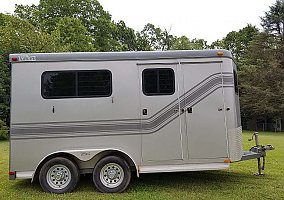 Sold 2005 Trail-et Horse Trailer in Wrightsville, Pennsylvania