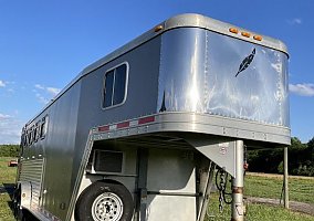 2004 Featherlite Horse Trailer in Creswell, North Carolina