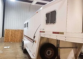 2001 Exiss 3h All Aluminum 2001 Exiss Horse Trailer in Elizabethtown, Kentucky