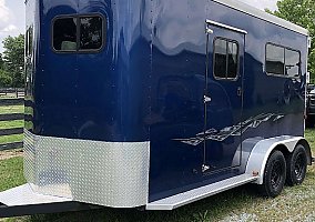 Sundowner 2 h Straight Load Trailer 0 Sundowner Horse Trailer in Waynesburg, Kentucky