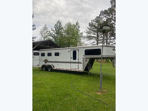 Sundowner Horse Trailer For Sale