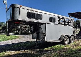 1995 Adam Horse Trailer in Grottoes, Virginia