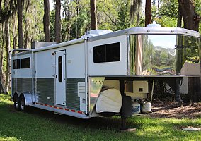2006 Shadow Horse Trailer in Lutz, Florida