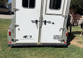 2015 4-Star Horse Trailer in Weatherford, Texas