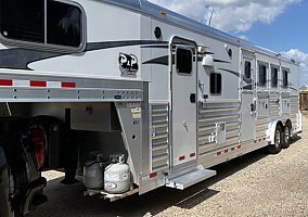 4Star 4 Horse LQ 2016 4-Star Horse Trailer in Lubbock, Texas