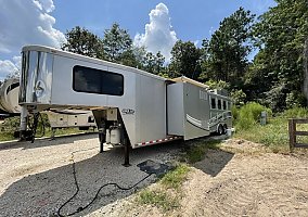 2004 Other Horse Trailer in Montgomery, Texas