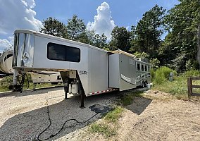 2004 JD Sutherland 2004 Other Horse Trailer in Montgomery, Texas