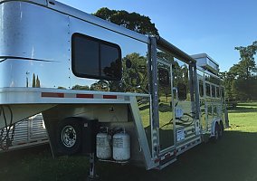2005 Bloomer 4 Horse 2005 Other Horse Trailer in Pollok, Texas