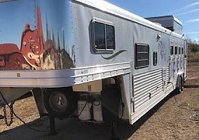 2005 Elite 4H Outlaw 15' SW 2005 Elite Horse Trailer in Perryton, Texas