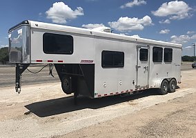 2015 Harmar 3H 2015 Other Horse Trailer in Mcgregor, Texas