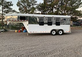 2006 Other Horse Trailer in Waddell, Arizona