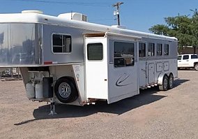 2009 Circle J Mirage 4H 2009 Circle J Horse Trailer in Mesa, Arizona