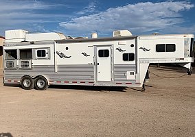 2015 Platinum Horse Trailer in Marana, Arizona