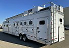 2015 Logan Coach Razor 2015 Logan Horse Trailer in Janesville, California