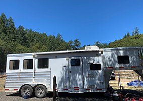 2016 Exiss Horse Trailer in Willits, California