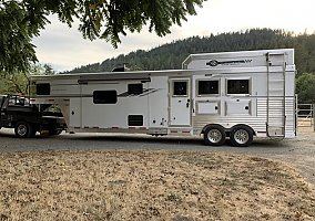 2019 SMC Laramie SL8313SRK LQ 2019 Other Horse Trailer in Santa Rosa, California