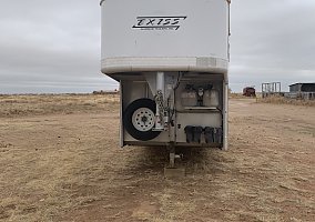 3H LQ 2004 Exiss Horse Trailer in Portales, New Mexico