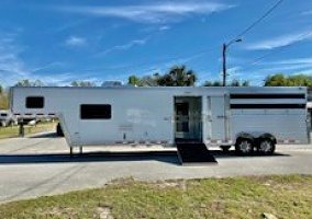 2021 Kiefer Horse Trailer in Ocala, Florida