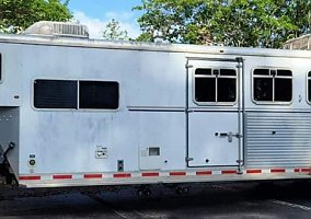2005 Shadow Horse Trailer in Luverne, Alabama