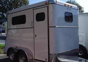 2007 East 46 2H BP 2007 Other Horse Trailer in Sanford, Florida