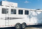 2009 Lakota 2009 Lakota Horse Trailer in Saint Cloud, Florida