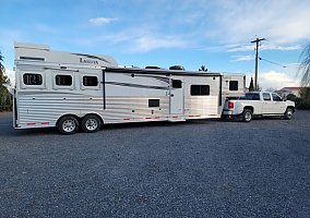 2017 Lakota BH8317 2017 Lakota Horse Trailer in Coulee City, Washington