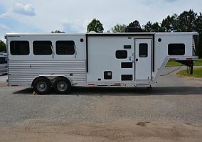 2019 Merhow Horse Trailer in Canton, Georgia