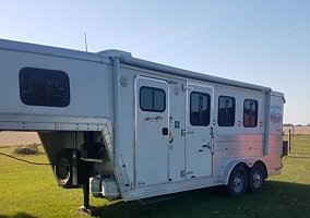 2006 Kiefer Horse Trailer in Wapello, Iowa