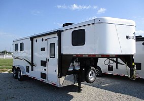 2022 Bison 7206 2H LQ 2022 Bison Horse Trailer in Seymour, Indiana
