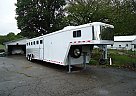 1999 Featherlite 1999 Featherlite Horse Trailer in Scottsville, Kentucky