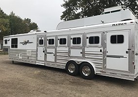 2008 Platinum Horse Trailer in Clearwater, Minnesota