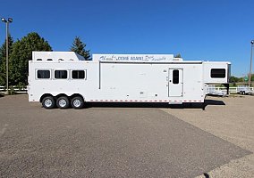 2008 Sundowner 3HR 19' LQ 2008 Sundowner Horse Trailer in Elko New Market, Minnesota
