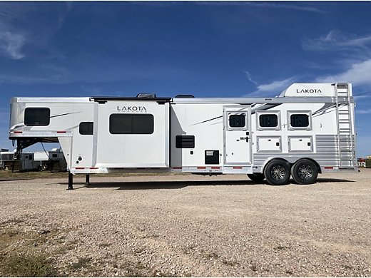 2022 Lakota C8315