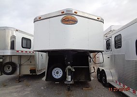 2006 Sundowner Horse Trailer in North Las Vegas, Nevada