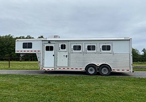 2008 Elite Horse Trailer in Horseheads, New York