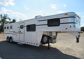 2002 Elite Horse Trailer in Stillwater, Oklahoma