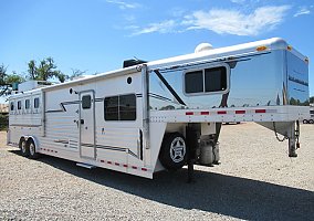 2003 4-Star Horse Trailer in Stillwater, Oklahoma