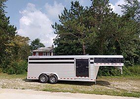 2022 Elite 20 Show Stock 2022 Elite Horse Trailer in Wellington, Ohio