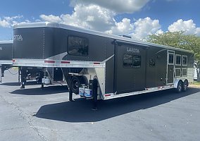 2022 Lakota AC8315 2022 Lakota Horse Trailer in South Solon, Ohio