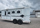 1999 Sundowner 3 Horse 1999 Sundowner Horse Trailer in Grimsley, Tennessee